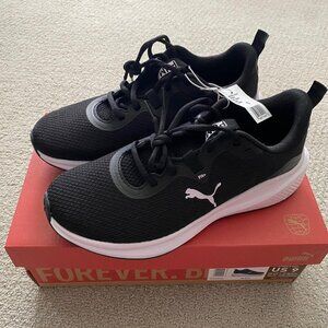 NEW Puma Women's Ladies' Skyrocket Sneakers Athletic Shoes, Black White, Size 9